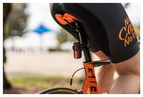 Videocamera con Luce Posteriore Cycliq Fly6 CE