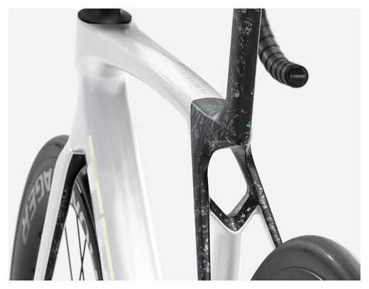 Trek Madone SL 6 Shimano 105 Di2 12V 700 mm White Gen. 8 Road Bike