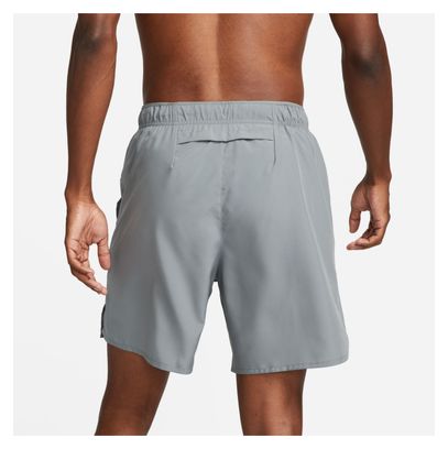 Nike Dri-Fit Challenger Shorts 7in Grau