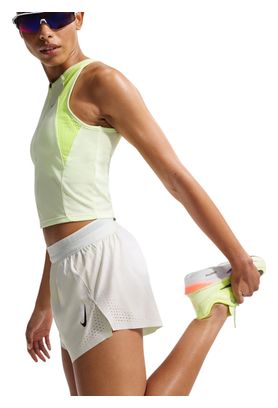Pantalones cortos Nike AeroSwift Glam 3in con aberturas, blancos, para mujer