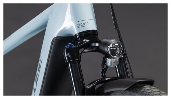 Bicicletta da trekking elettrica Cube Touring Hybrid One 600 con cambio Shimano Cues 9S, batteria da 600 Wh, interasse 700 mm, colore Glacier Blue, 2026