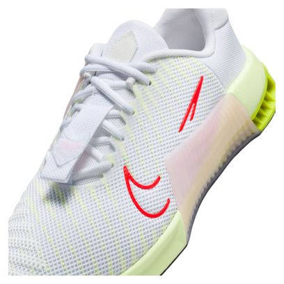 Prodotto Rinnovato - Nike Metcon 9 Scarpe da Allenamento Bianco Donne 39