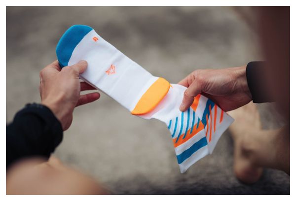 Incylence Disrupts Running Socks White/Blue/Orange