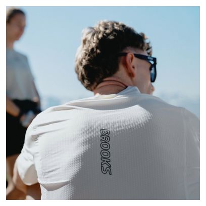 Brooks High Point 2.0 White Men's Trail T-Shirt