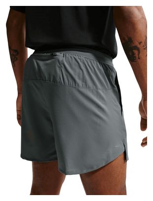 Short Nike Stride 5in Gris Homme