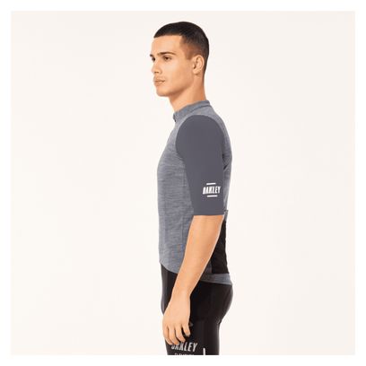 Maglia a manica corta Oakley Off Grid Grigio