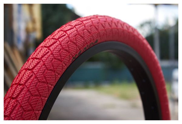 Pneu BMX rouge 20" x 1 95" KENDA