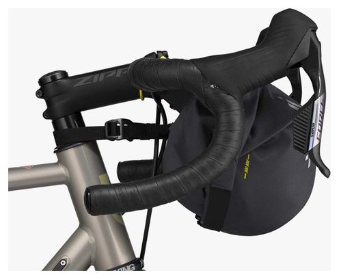 Mochila para manillar Apidura Expedition Handlebar Pack 9 L, negra