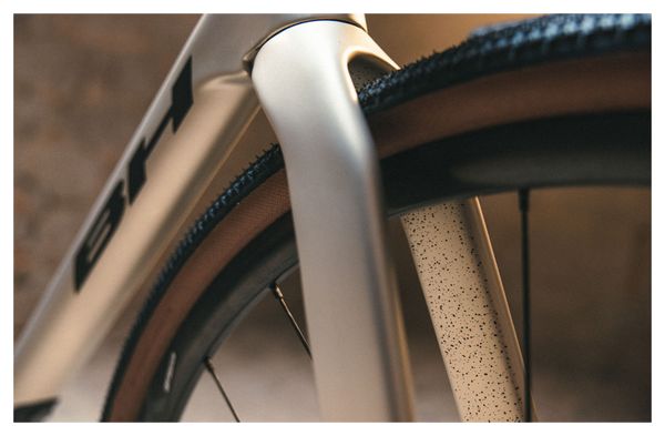 Bicicleta de gravilla BH Gravel X Carbon 3.5 Shimano GRX 2x11V 700 mm Roja 2024