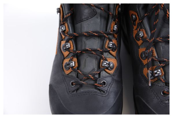 Chaussure de randonnée Lowa Camino Evo GTX Noir Orange Homme - Produit Reconditionné / Neuf  Sans Étiquette