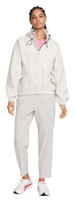 Chaqueta impermeable Nike Storm-FIT Swift Beige, mujer