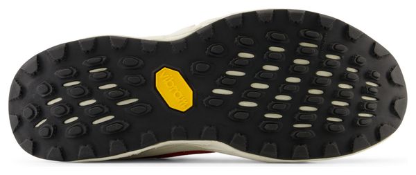 Chaussures de Trail New Balance Fresh Foam X Hierro v8 Rouge Homme