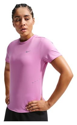 Maglia a maniche corte Nike Swift rosa da donna