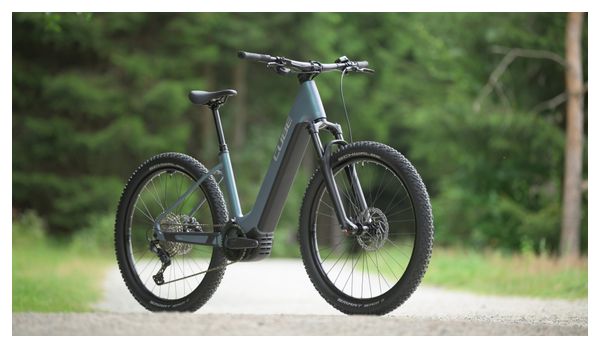 VTT Électrique Semi-Rigide Cube Reaction Hybrid Pro 600 Easy Entry Shimano Deore/Deore XT 12V 600 Wh 27.5'' Bleu Vert Smaragd 2025