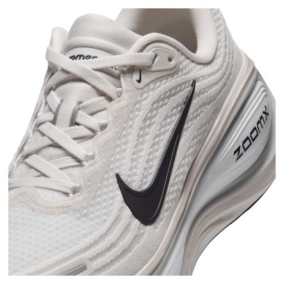 Zapatillas de running Nike Vomero Plus beige para mujer