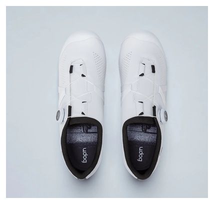 Udog Sempre witte herenschoenen voor op de weg