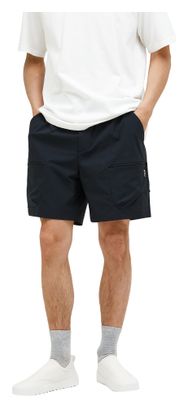 Pantalones cortos Peak Performance Outdoor Cargo negros para hombre