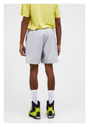 Peak Performance Outdoor Cargo Shorts for Men in Gray
