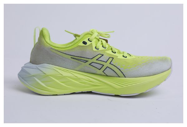 Chaussures Running Asics Novablast 4 Jaune/Gris Homme - Produit Reconditionné