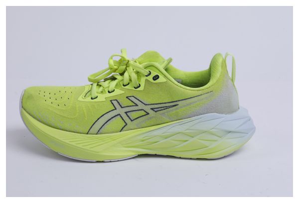 Chaussures Running Asics Novablast 4 Jaune/Gris Homme - Produit Reconditionné