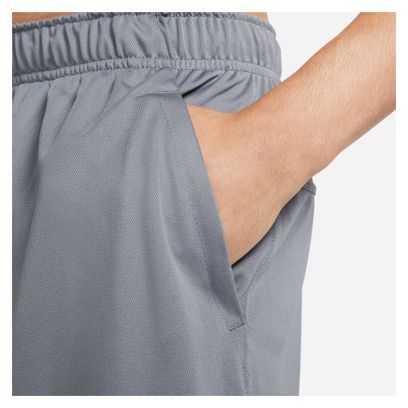 Short Nike Dri-Fit Totality 7in Gris