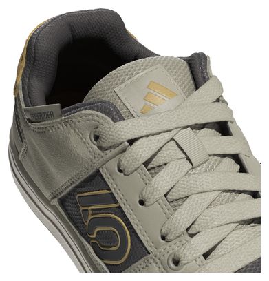 Scarpe da donna a pedale piatto Adidas Five Ten Freerider Beige