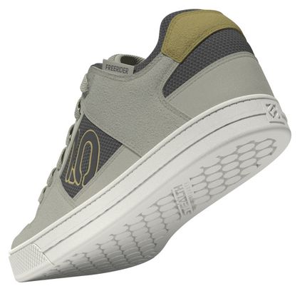 Scarpe da donna a pedale piatto Adidas Five Ten Freerider Beige