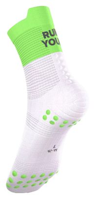 Compressport Pro Racing V4.0 Run High Your Race Socks, Green/White