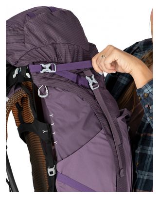 Bolsa de senderismo Osprey Aura AG 50 para mujeres, color púrpura