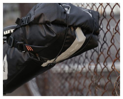 Bolsa de sillín Woho XTouring Dry M 8-12L Cyber-Camo Diamond Black