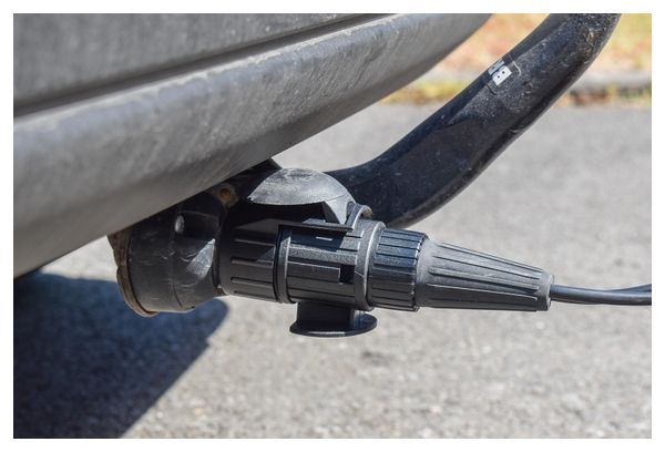 Adaptateur de Prise Électrique BuzzRack 7/13 Broches pour Porte-Vélos