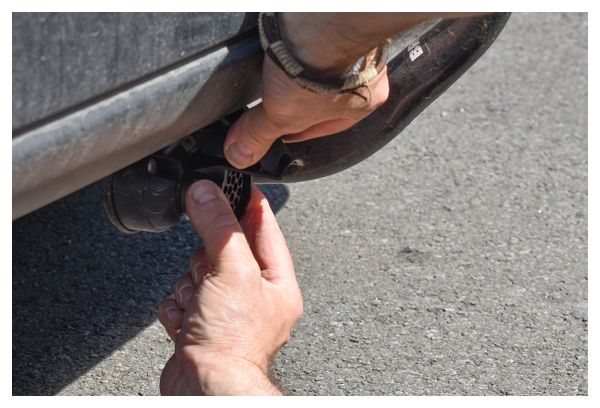 Adaptateur de Prise Électrique BuzzRack 7/13 Broches pour Porte-Vélos