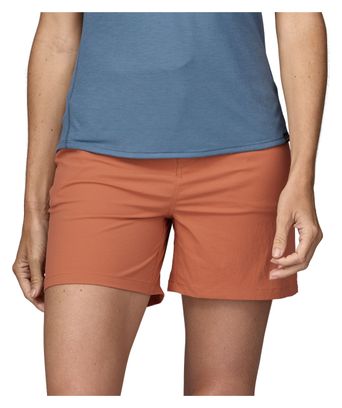 Pantalones cortos de senderismo Patagonia Quandary para mujer 5' Naranja
