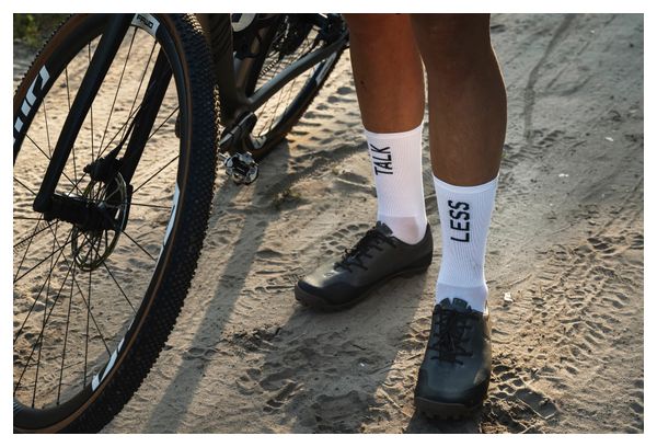 Çois 'Talk Less Ride More' White Socks