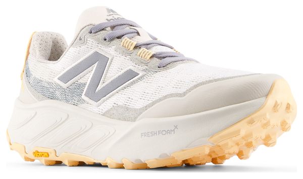 Zapatillas Trail New Balance Fresh Foam X Hierro v9 Beige/Naranja Mujer