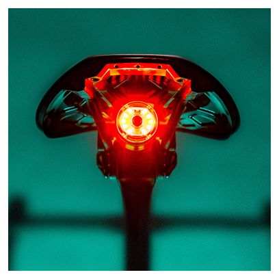 Luz trasera Lezyne Saddle Ai Alert 250