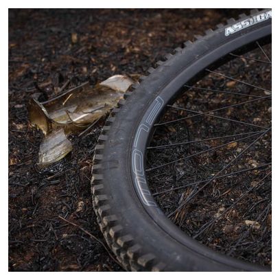 Jante VTT Notubes Flow MK4 27.5 32 trous Noir