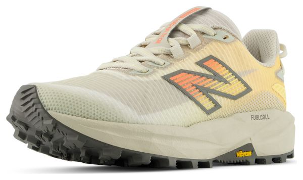Chaussures Trail New Balance FuelCell Rebel Trail Beige/Orange Femme