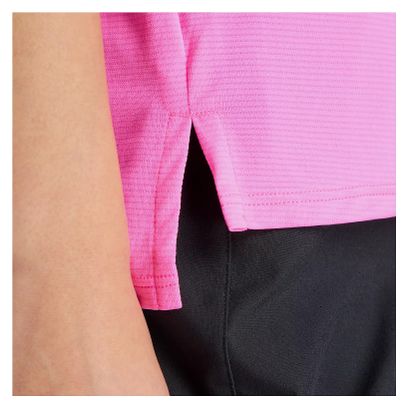 New Balance Sport Essential Women's Short-Sleeve Shirt in Pink
