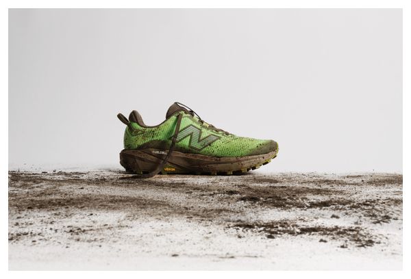 Zapatillas de trail New Balance FuelCell Rebel Trail Amarillo/Marrón para hombre
