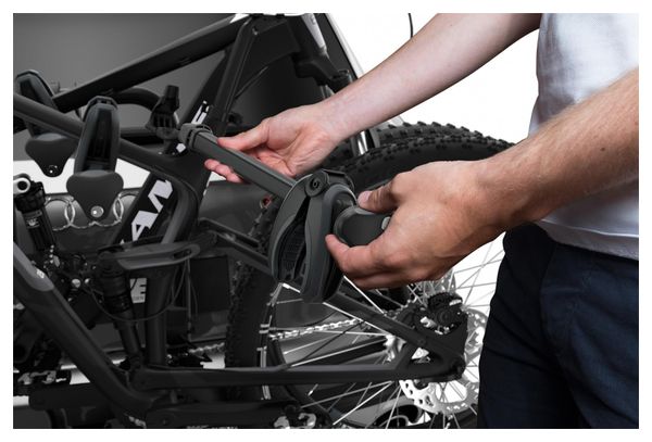 Thule EasyFold XT Portabiciclette Gancio Traino 13 Pin - 3 Biciclette (Compatibili E-Bikes) Nero