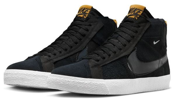 Black and gold nike blazers online