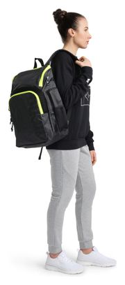 Mochila <p><strong>Arena Swim 35L Spiky III </strong></p>Negra