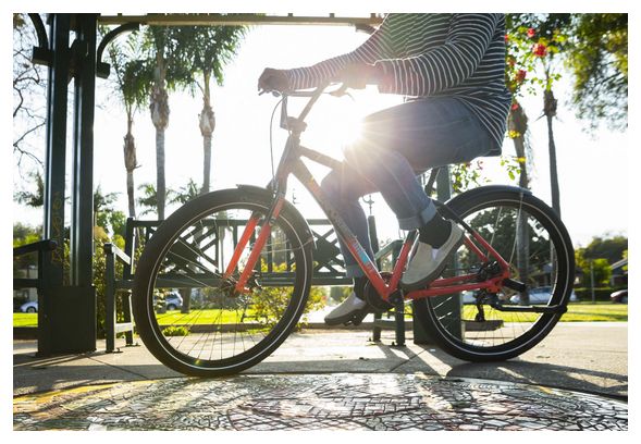 Bicicleta de ciudad GT Street Performer 29" Fade Negro / Rojo