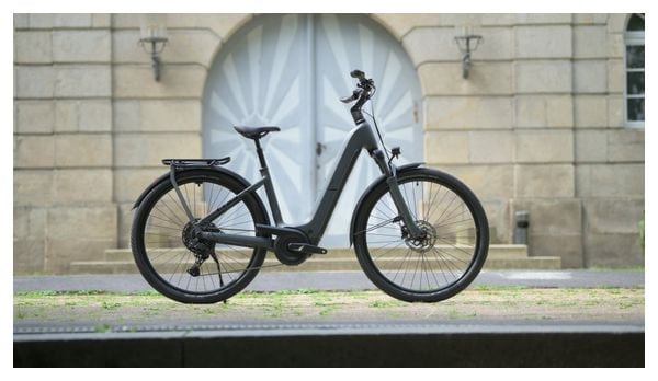 VTC Électrique Cube Kathmandu Hybrid One 800 Easy Entry Shimano Cues 10V 800 Wh 700 mm Gris Shadow 2025