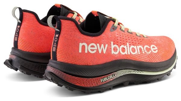 Chaussures de Trail Running New Balance Fuelcell Supercomp Trail Rouge Noir