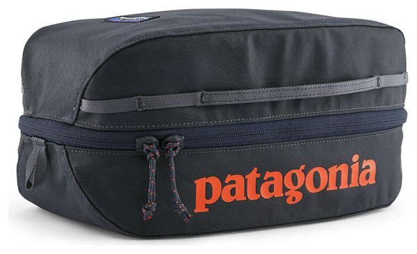 Patagonia Black Hole Cube 6L Donkergrijs