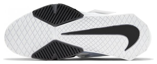 Pair of Shoes Nike Savaleos White Unisex