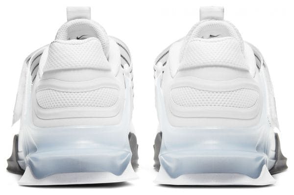 Par de Zapatos Nike Savaleos Blanco Unisex