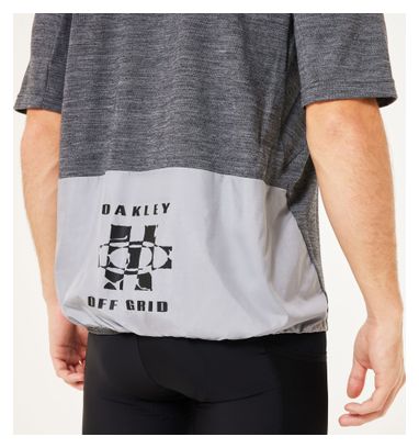 T-shirt Technique Oakley Off Grid Gris